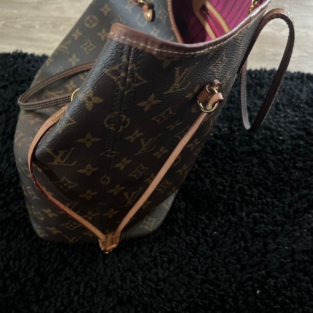 Purse - Picture 2 of 11